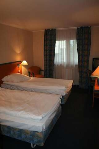 Отель Hotel TenisHouse Марки Двухместный номер с 1 кроватью или 2 отдельными кроватями-7